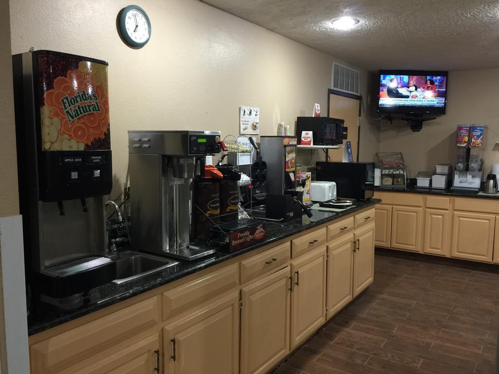 Super 8 By Wyndham Cedar City Exterior photo