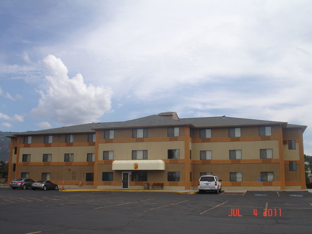 Super 8 By Wyndham Cedar City Exterior photo